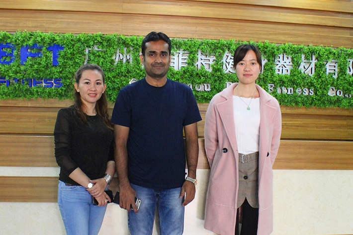 印度来中国采购跑步机