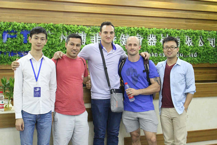 南非客户采购博菲特健身器材